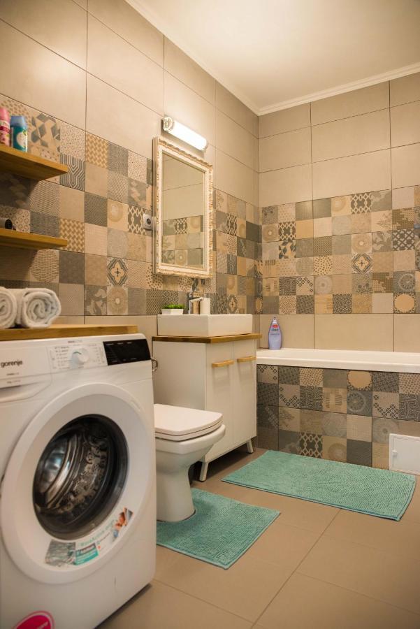 Olivia Home オラデア エクステリア 写真